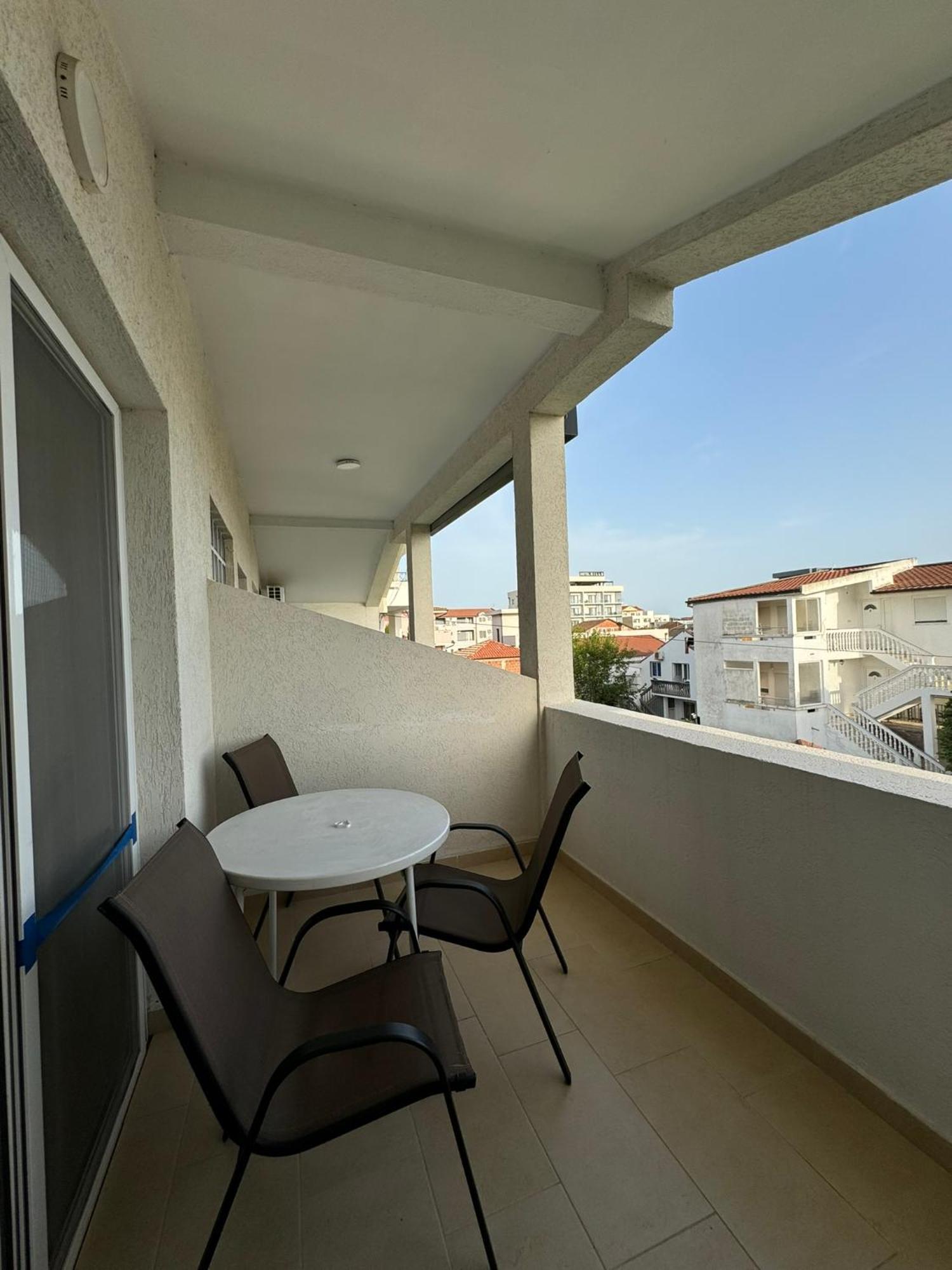 Berin Apartments Ulcinj Ngoại thất bức ảnh