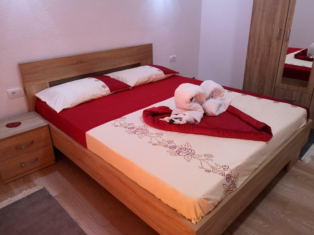 Berin Apartments Ulcinj Ngoại thất bức ảnh